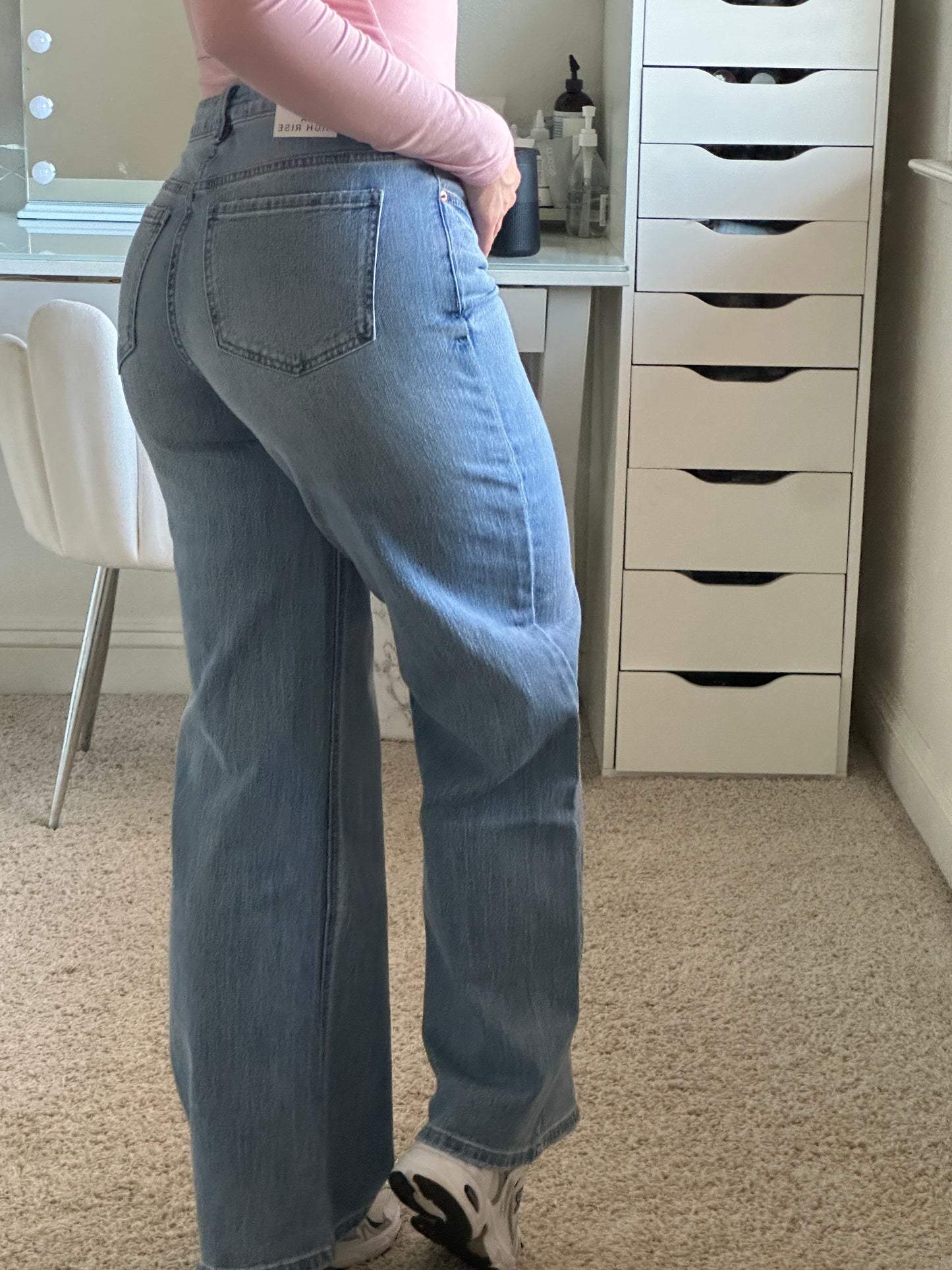 Bella Jeans (light medium wash)