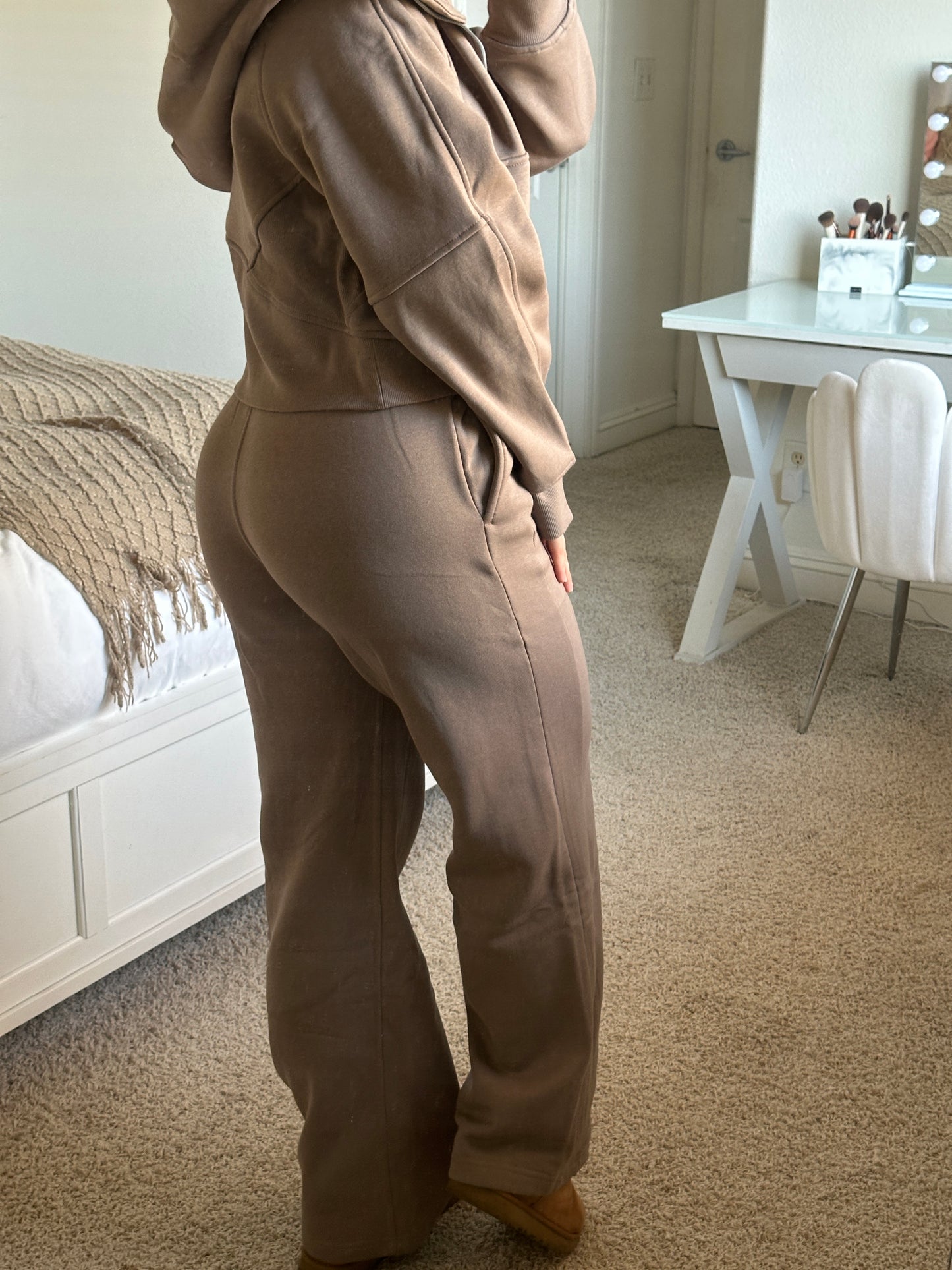 Scuba Wide Leg Sweatpants (mocha)