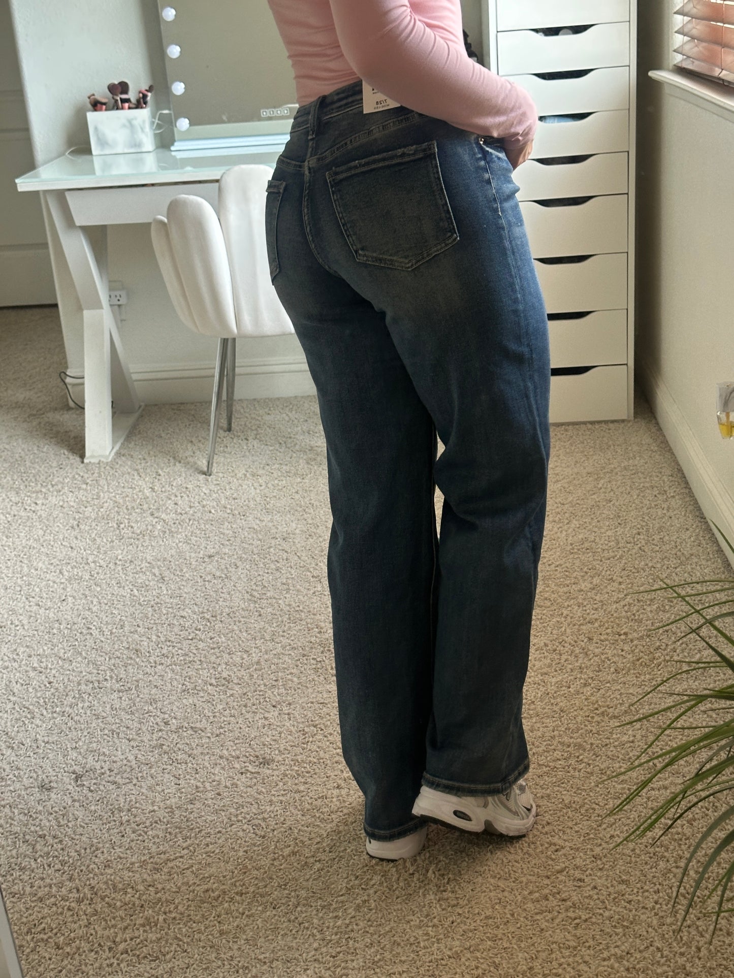 Stacy Jeans (tinted medium wash)