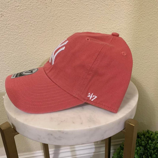 Yankees Hat (pale rose)